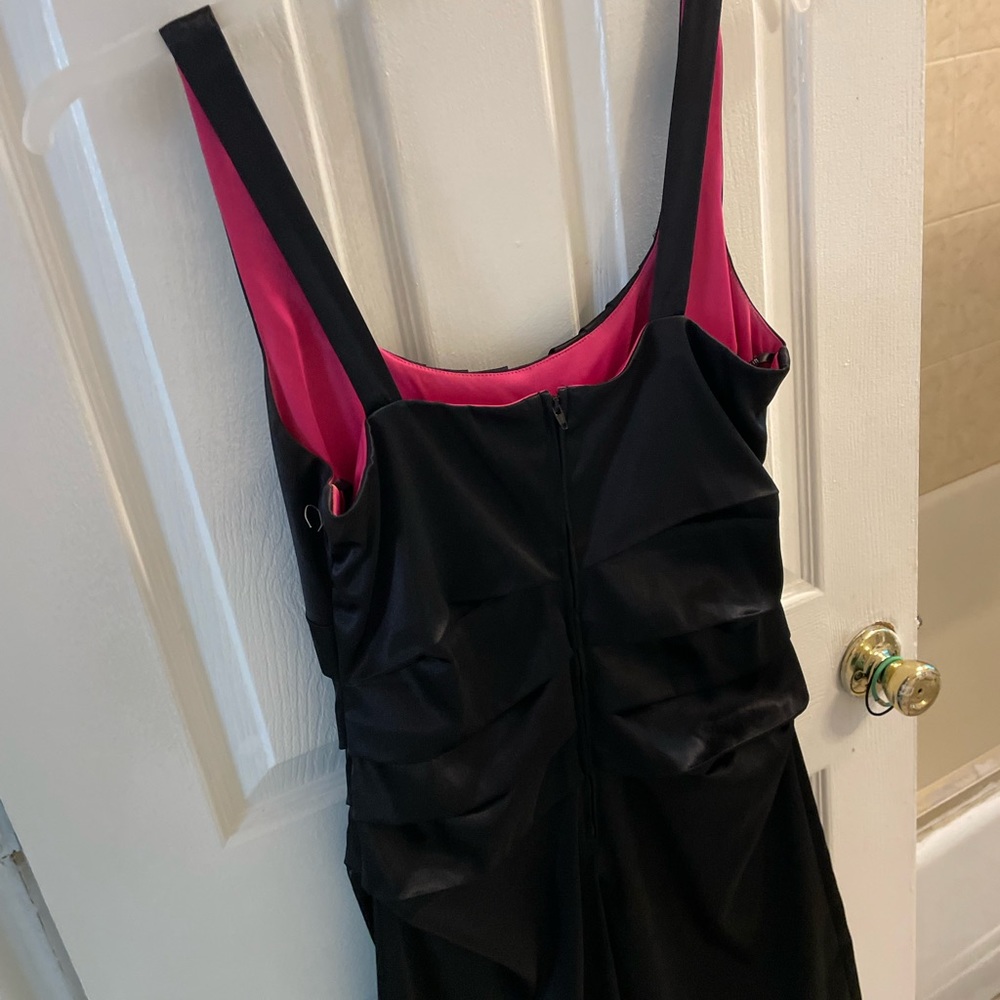 Simple Black dress - Picture 3 of 4